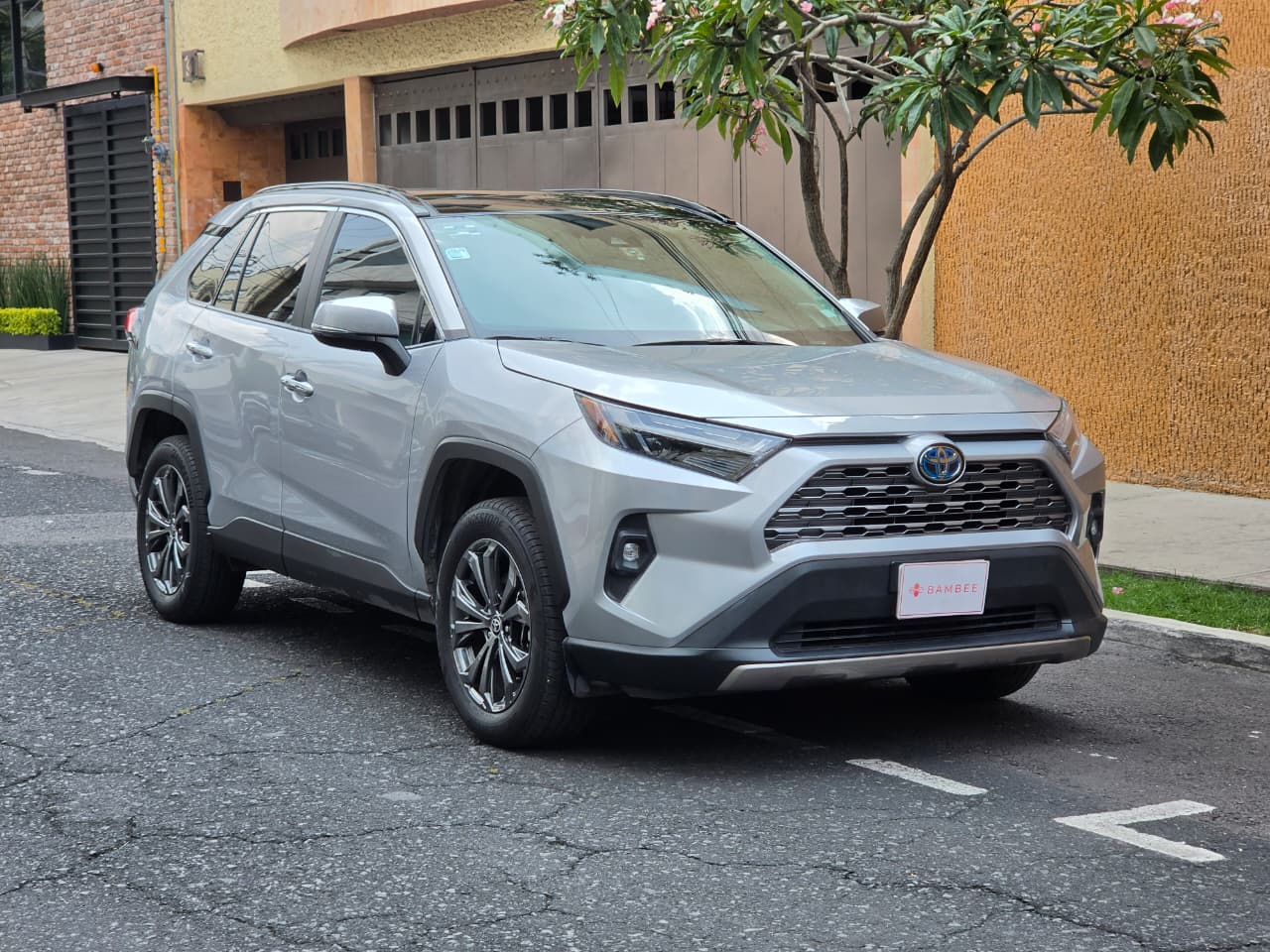 Toyota  RAV4 AWD LIMITED HEV 2023