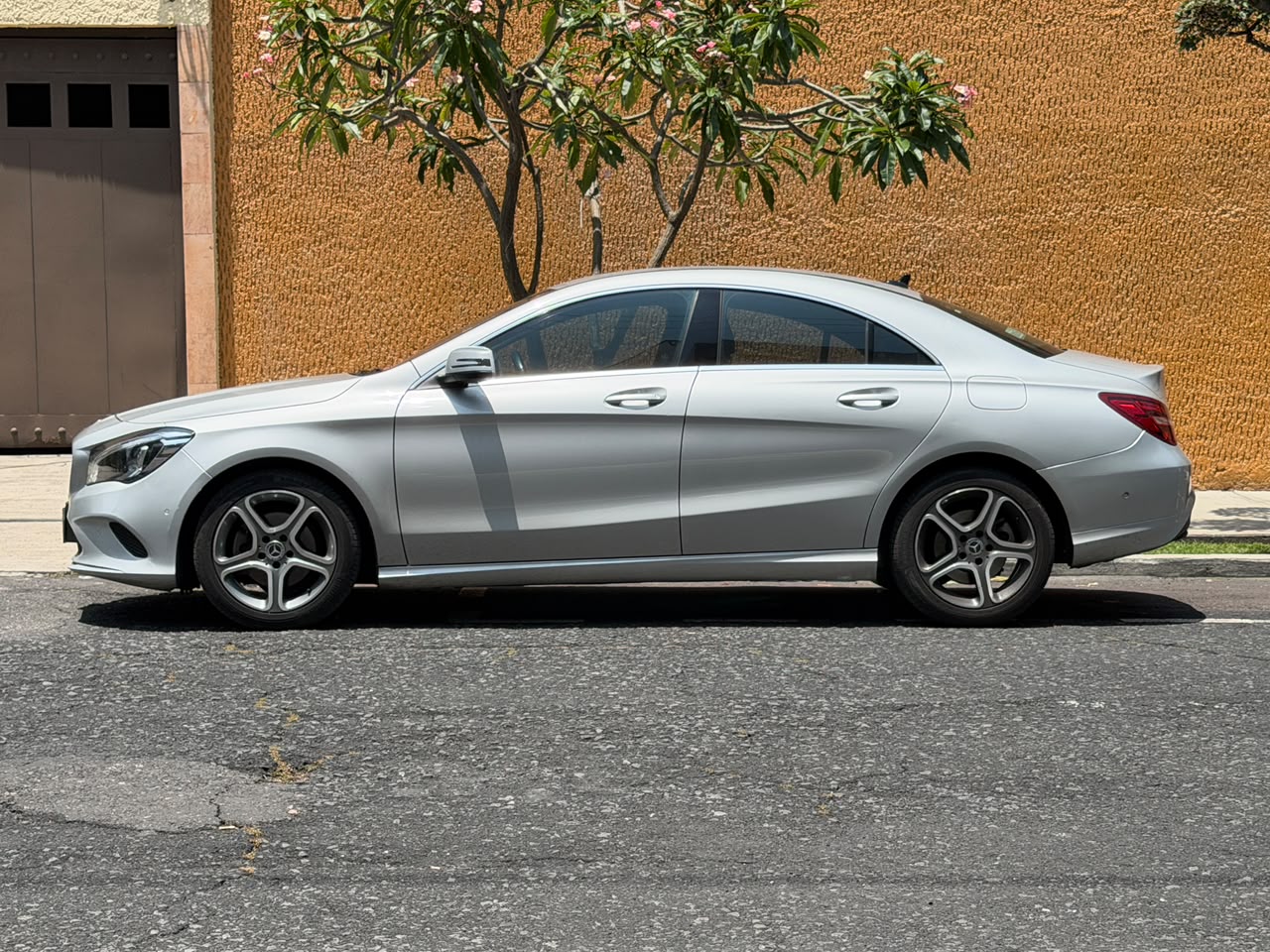 Mercedes-benz  CLA 200 SPORT 2019