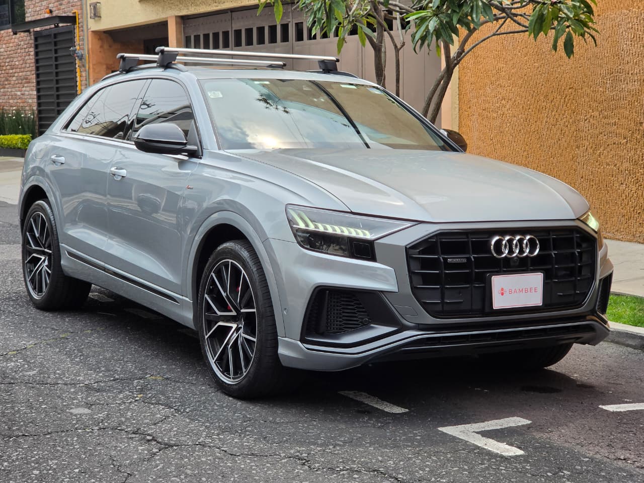 Audi  Q8 MILD HYBRID S LINE 2023