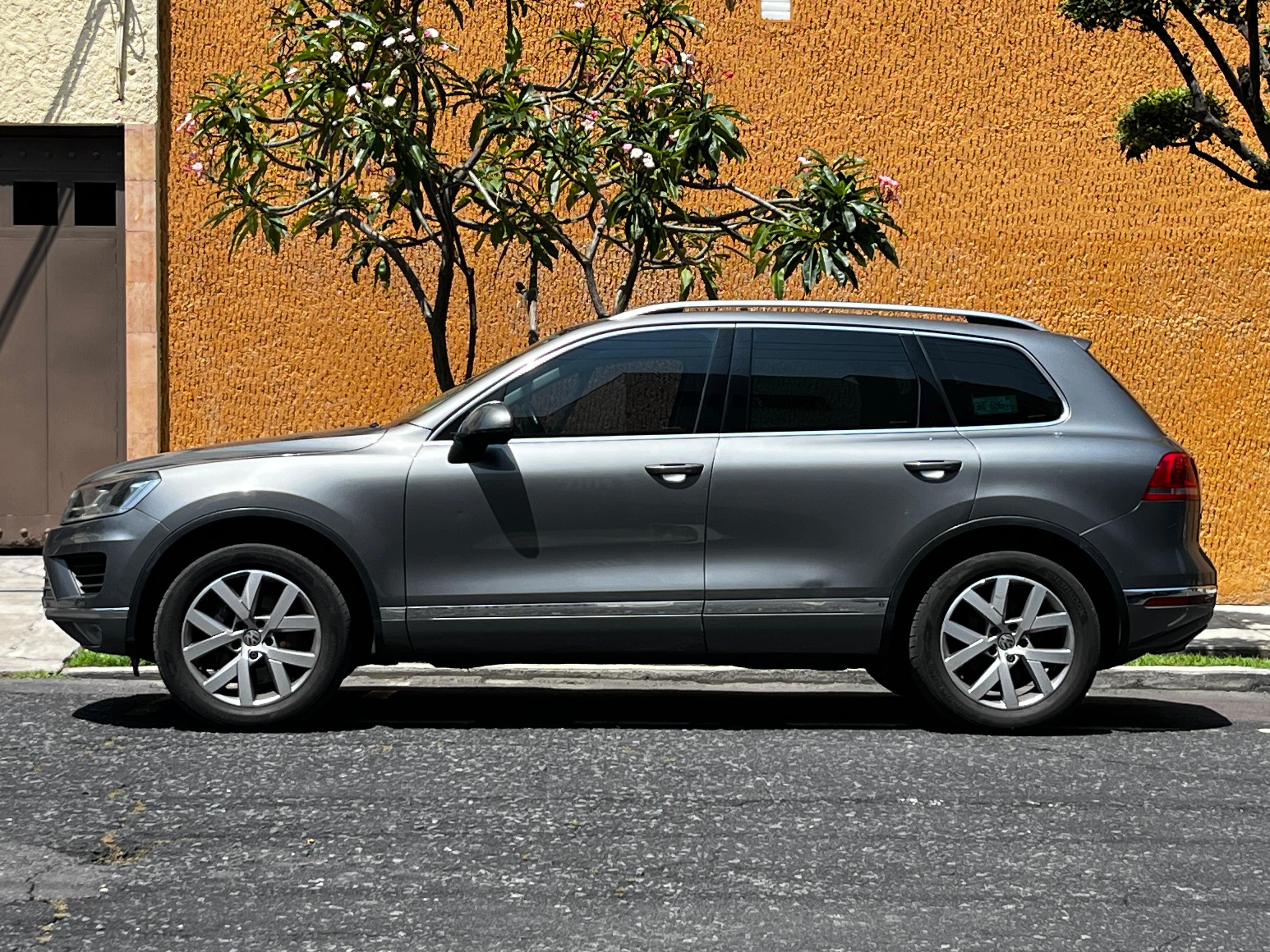 Volkswagen  TOUAREG HIBRIDO TIPTRONIC 2017