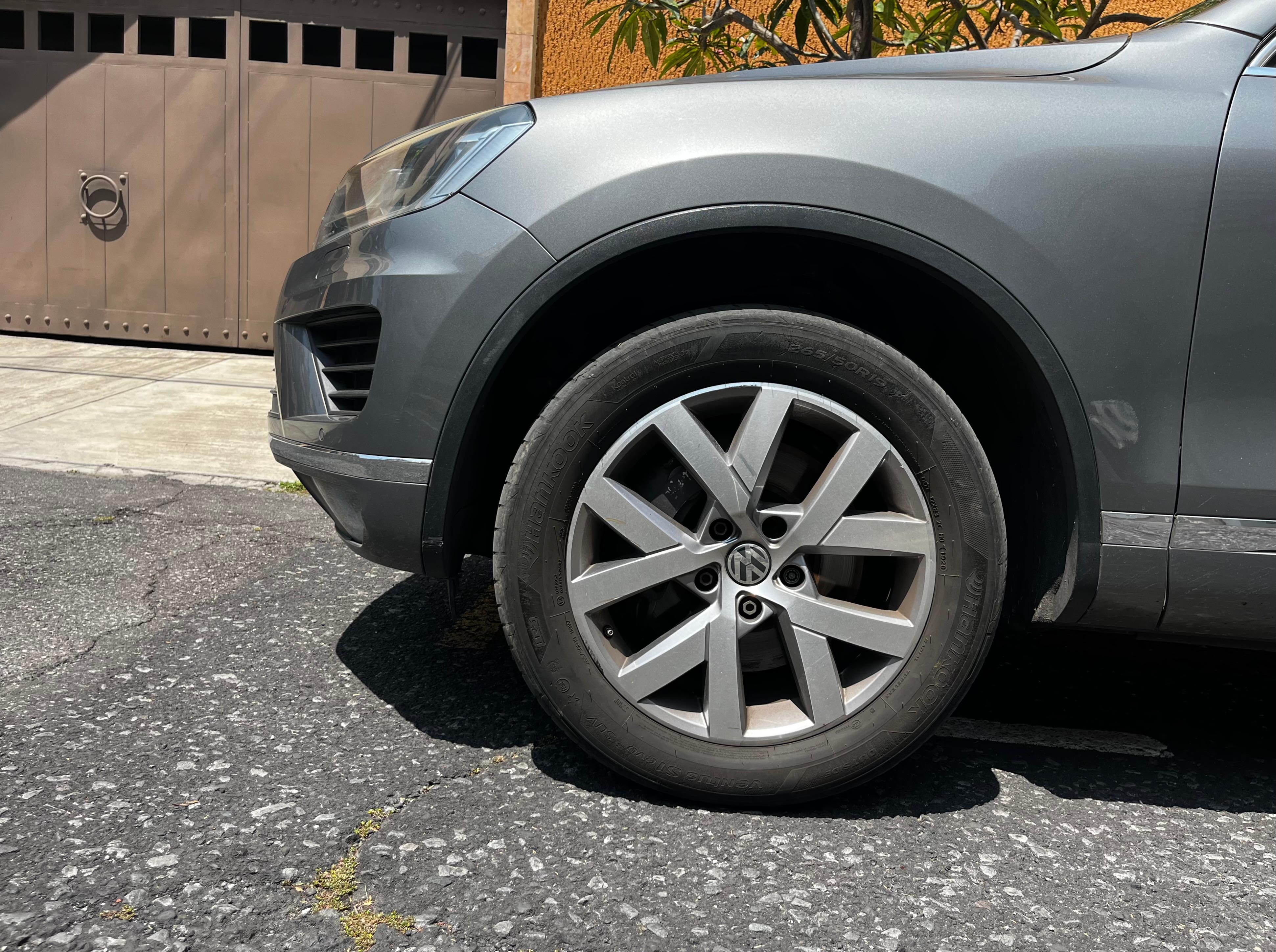 Volkswagen  TOUAREG HIBRIDO TIPTRONIC 2017